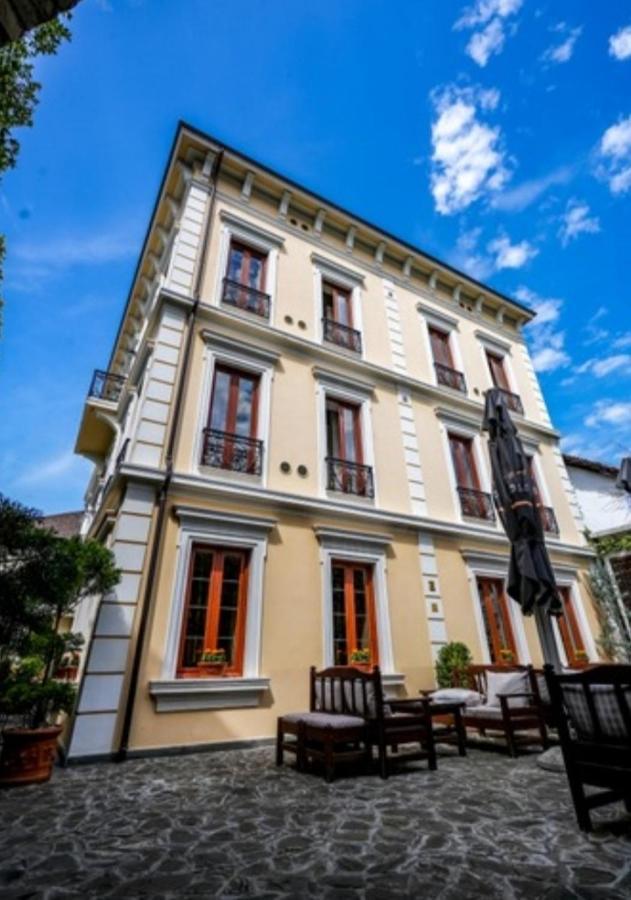 Hotel Guri Elbasani Exterior foto