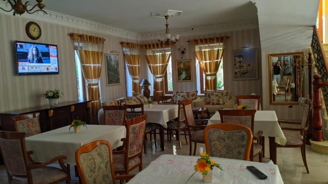Hotel Guri Elbasani Quarto foto