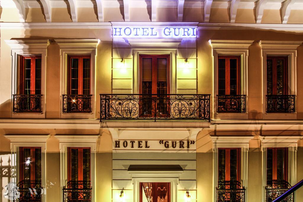 Hotel Guri Elbasani Exterior foto